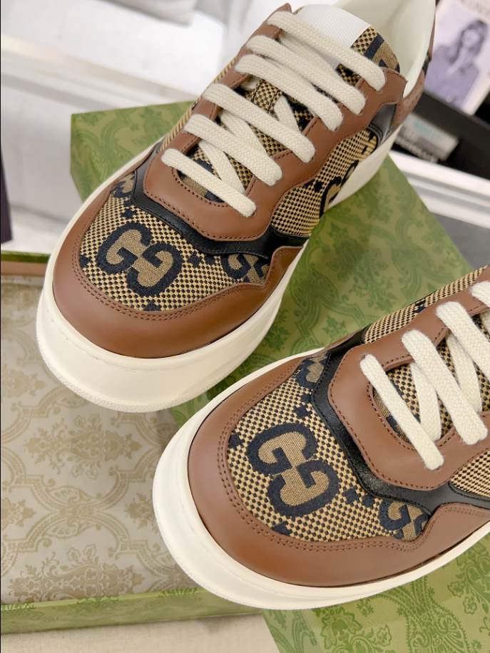 Gucci Brown Monogram GC Black Sneakers – GCC194