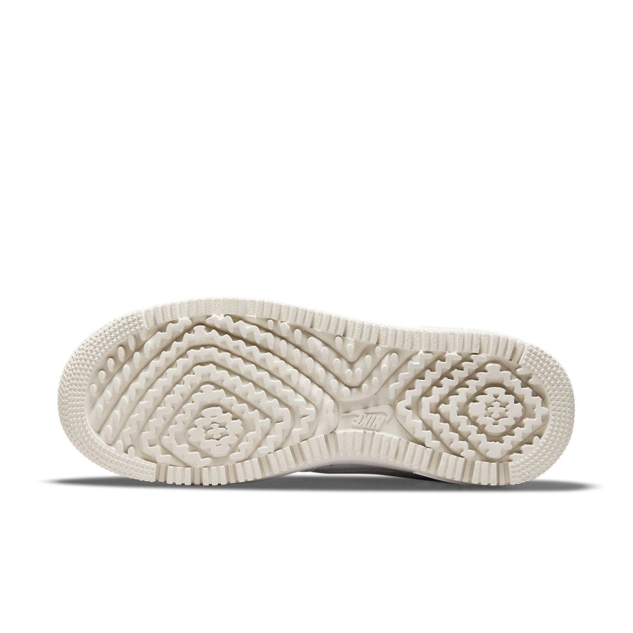 Nike Air Force 1 Luxe ‘Triple White’