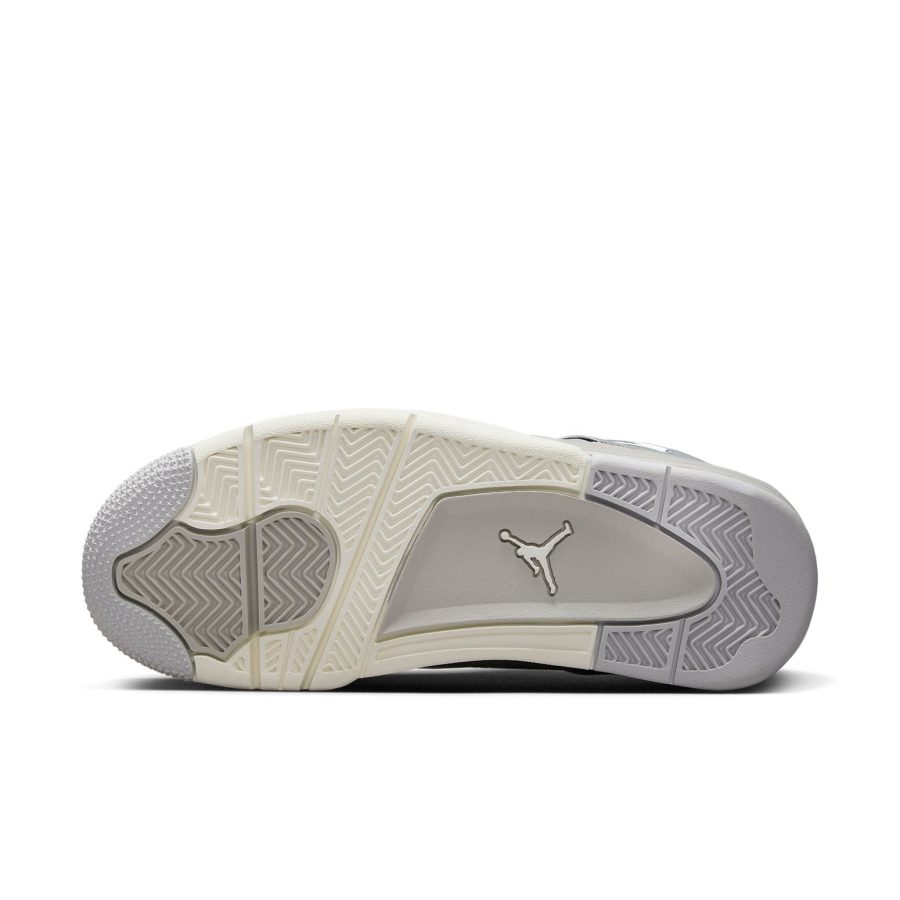 Air Jordan 4 Retro ‘Frozen Moments’