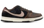 Nike SB Dunk Low Premium ‘Strummer’