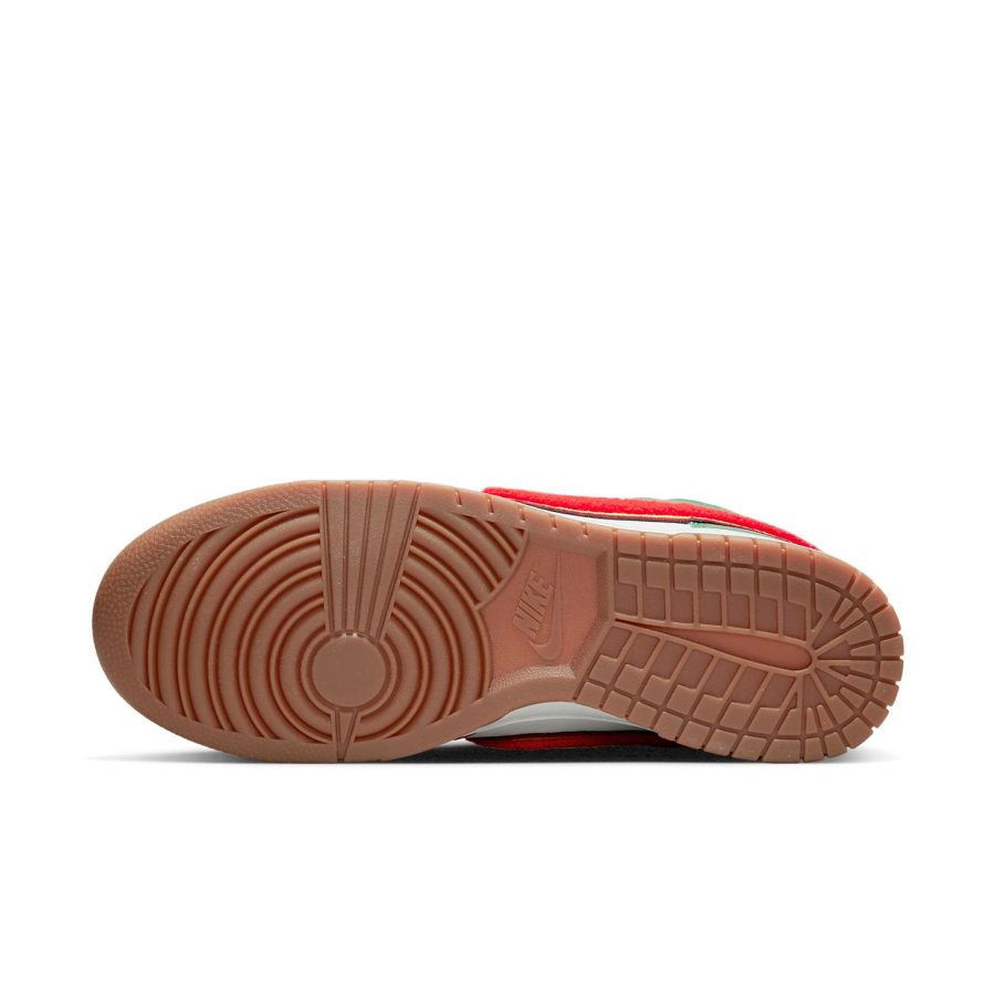 Nike Dunk High ‘Chenille Swoosh’