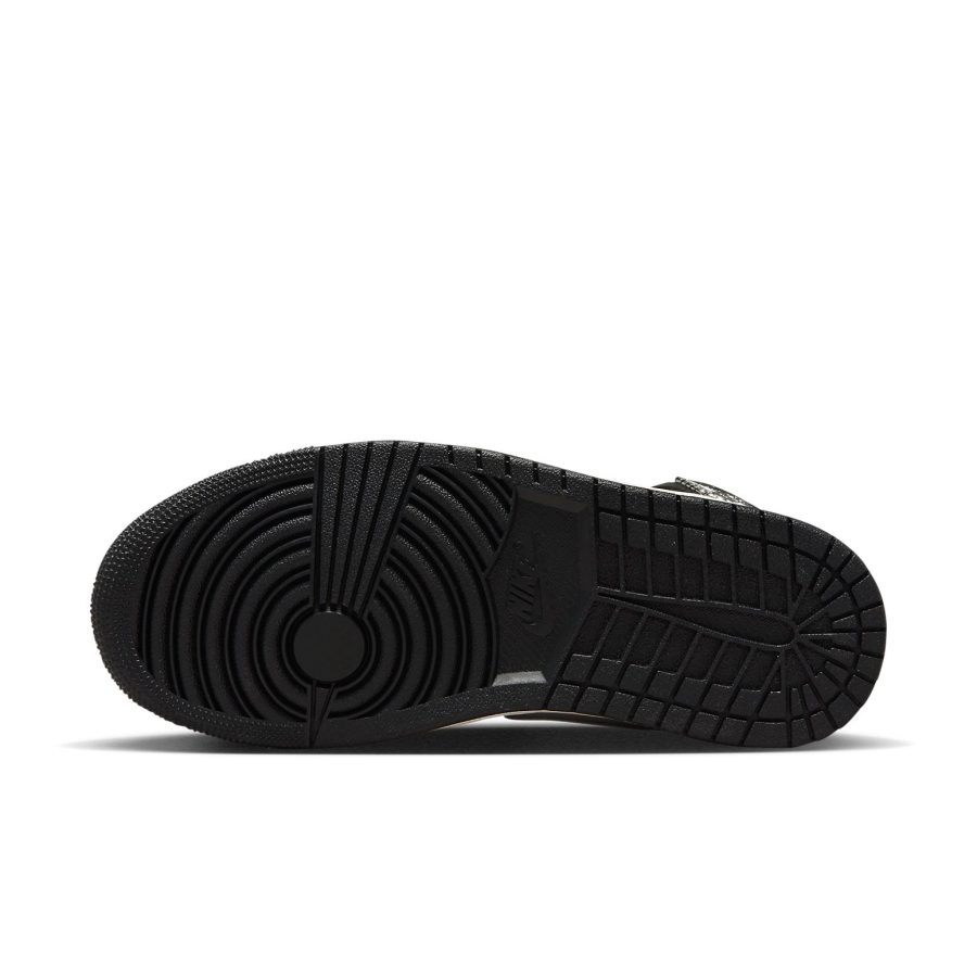 Air Jordan 1 Mid SE ‘Black Chrome’