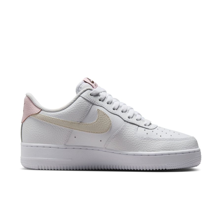 Nike Air Force 1 ’07 ‘White Light Orewood Pink’
