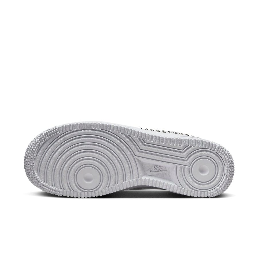 Nike Air Force 1 ’07 ‘White Chrome’