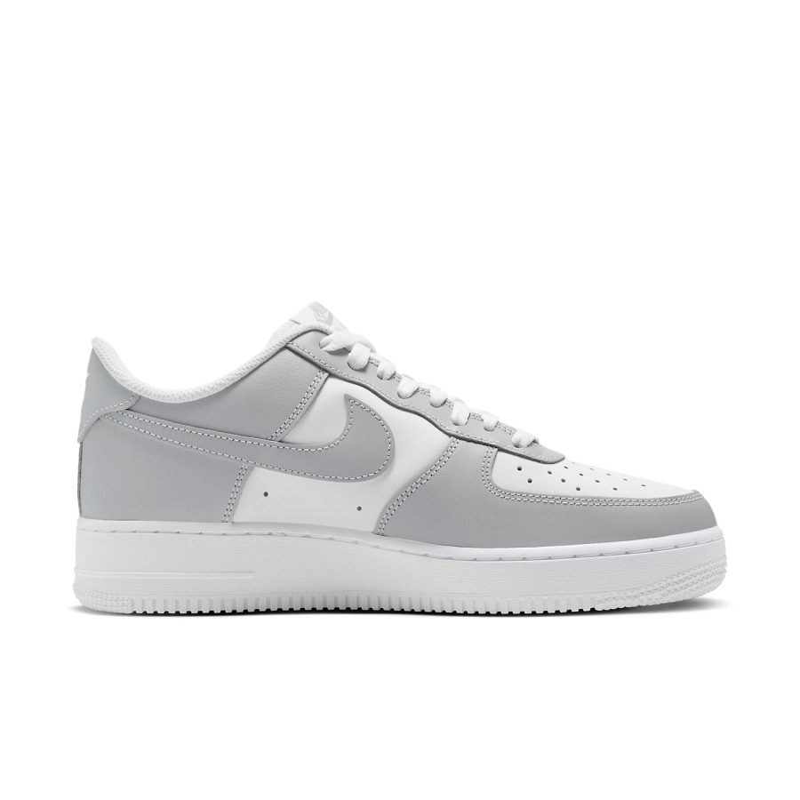 Nike Air Force 1 07 ‘Light Smoke Grey White’
