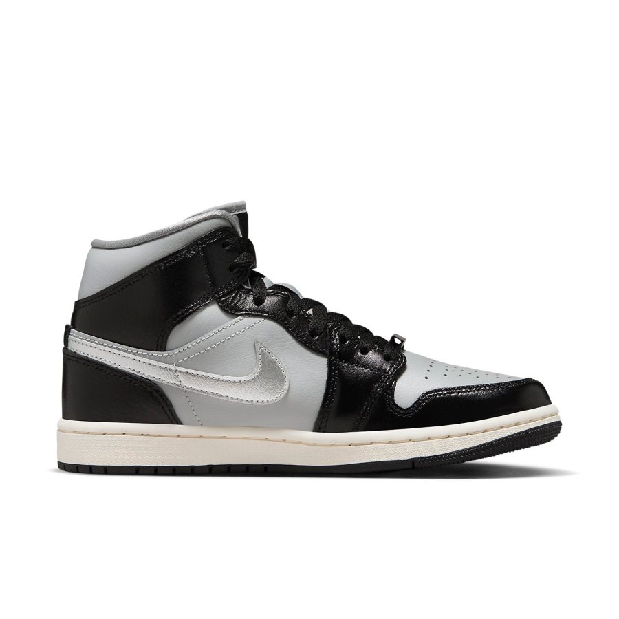Air Jordan 1 Mid SE ‘Black Chrome’