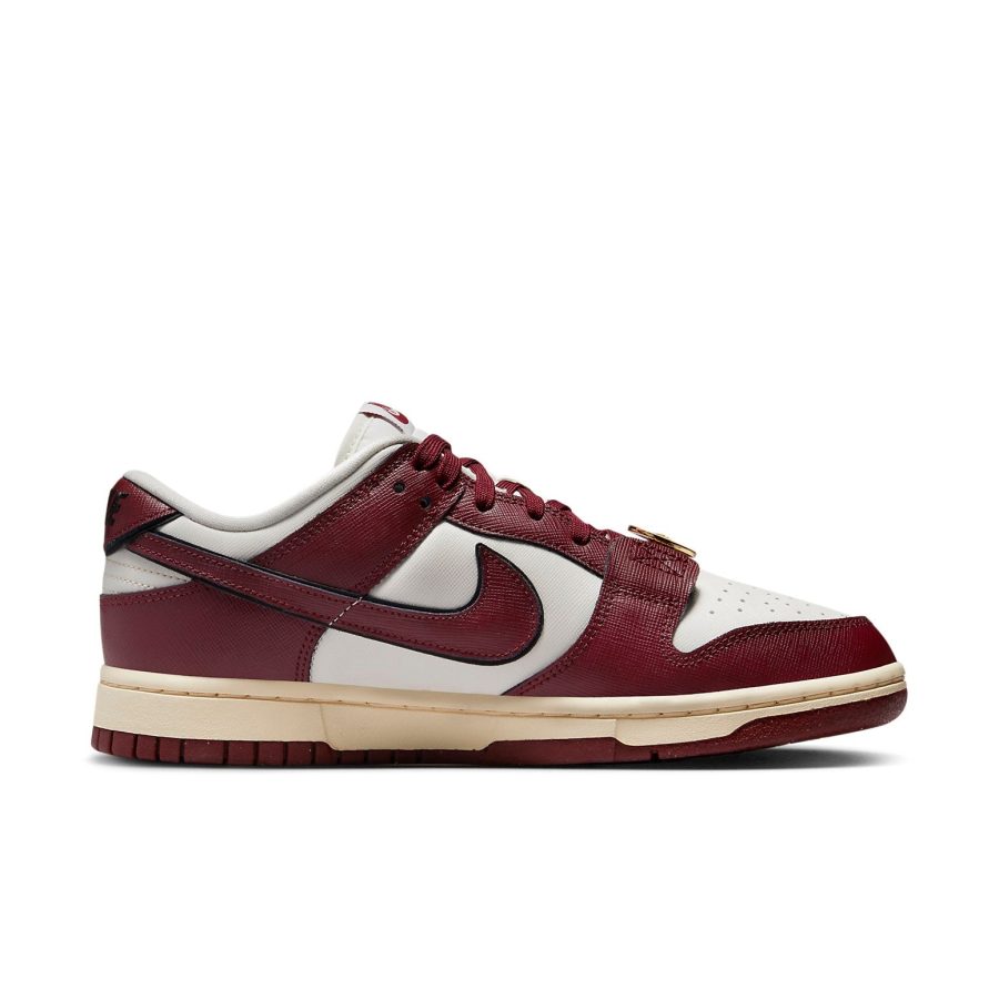 Nike Dunk Low SE ‘Just Do It Sail Team Red’