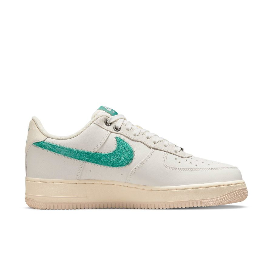 Nike Air Force 1 ’07 LV8 ‘Test of Time’