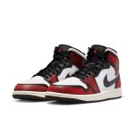Air Jordan 1 Mid ‘Wear-Away Chicago’