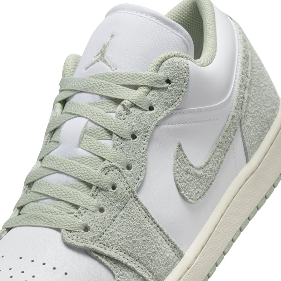 Air Jordan 1 Low SE ‘White Seafoam’