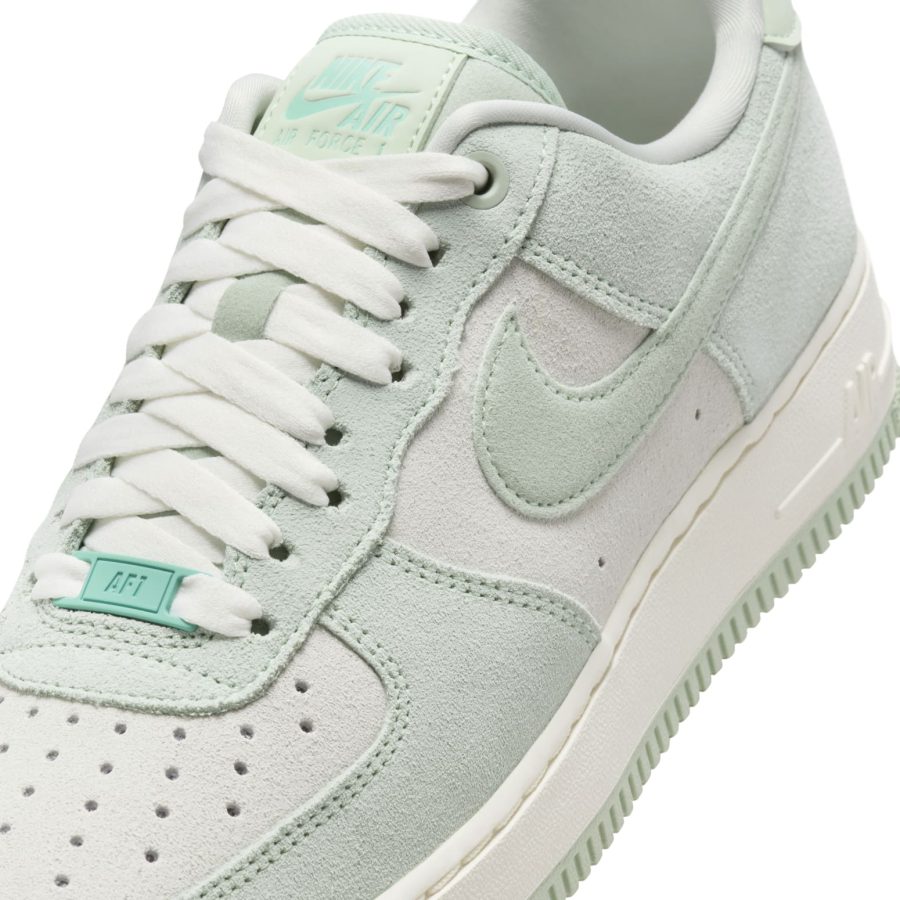 Nike Air Force 1 ’07 SE ‘Spruce Aura Pistachio Frost’