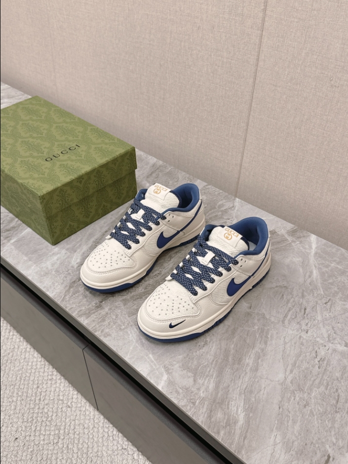 Nike SB Dunk Low x Gucci White Blue Sneaker – GCC162