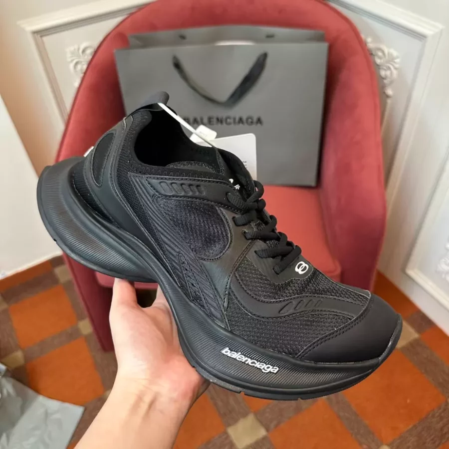 BALENCIAGA CIRCUIT SNEAKER – BLA099