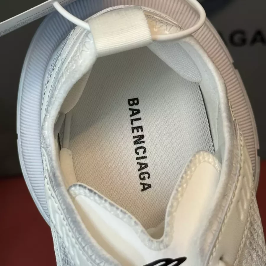 BALENCIAGA CIRCUIT SNEAKER – BLA100