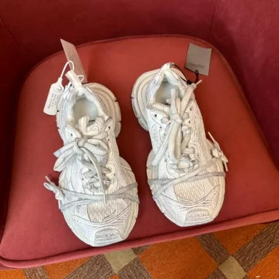 BALENCIAGA-MENS-3XL-SNEAKER-BLA108-8-1.webp