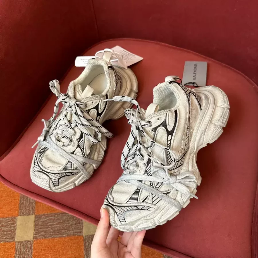 BALENCIAGA MEN’S 3XL SNEAKER – BLA109