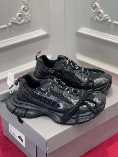 BALENCIAGA MEN’S 3XL SNEAKER – BLA116