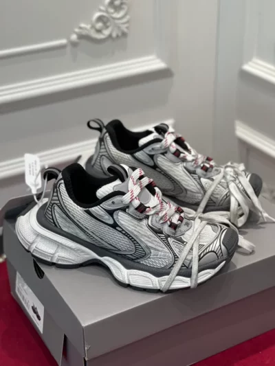 BALENCIAGA MEN’S 3XL SNEAKER – BLA120