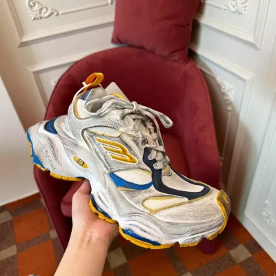 BALENCIAGA MEN’S CARGO SNEAKER – BLA105