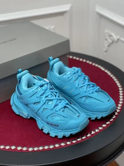 BALENCIAGA-TRACK-SNEAKER-BLA124-5-1.webp