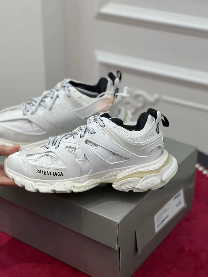 BALENCIAGA TRACK SNEAKER – BLA126