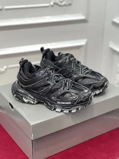 BALENCIAGA TRACK SNEAKER – BLA127