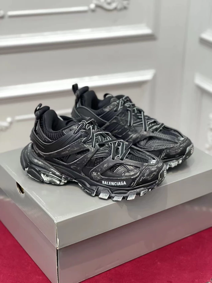 BALENCIAGA TRACK SNEAKER – BLA127