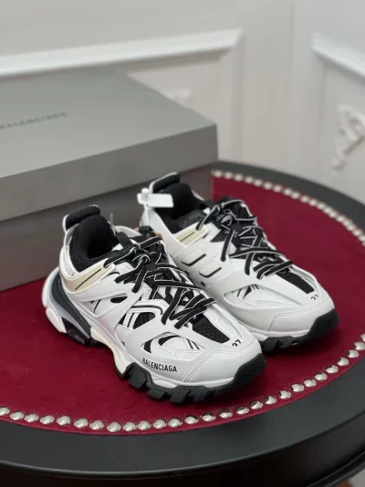 BALENCIAGA-TRACK-SNEAKER-BLA128-2-1.webp
