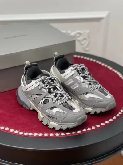 BALENCIAGA-TRACK-SNEAKER-BLA129-5-1.webp