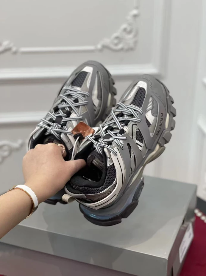 BALENCIAGA TRACK SNEAKER – BLA129