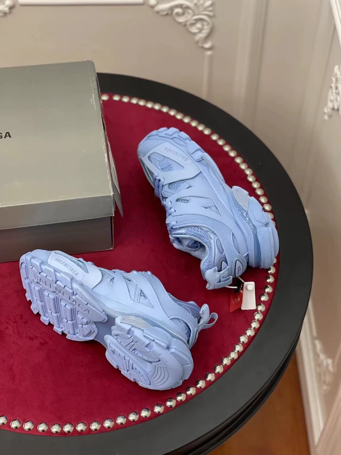 BALENCIAGA TRACK SNEAKER – BLA131