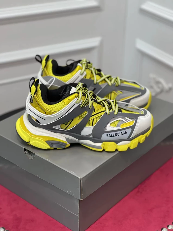 BALENCIAGA TRACK SNEAKER – BLA132