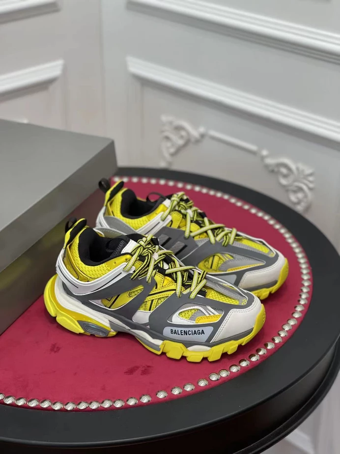 BALENCIAGA TRACK SNEAKER – BLA132