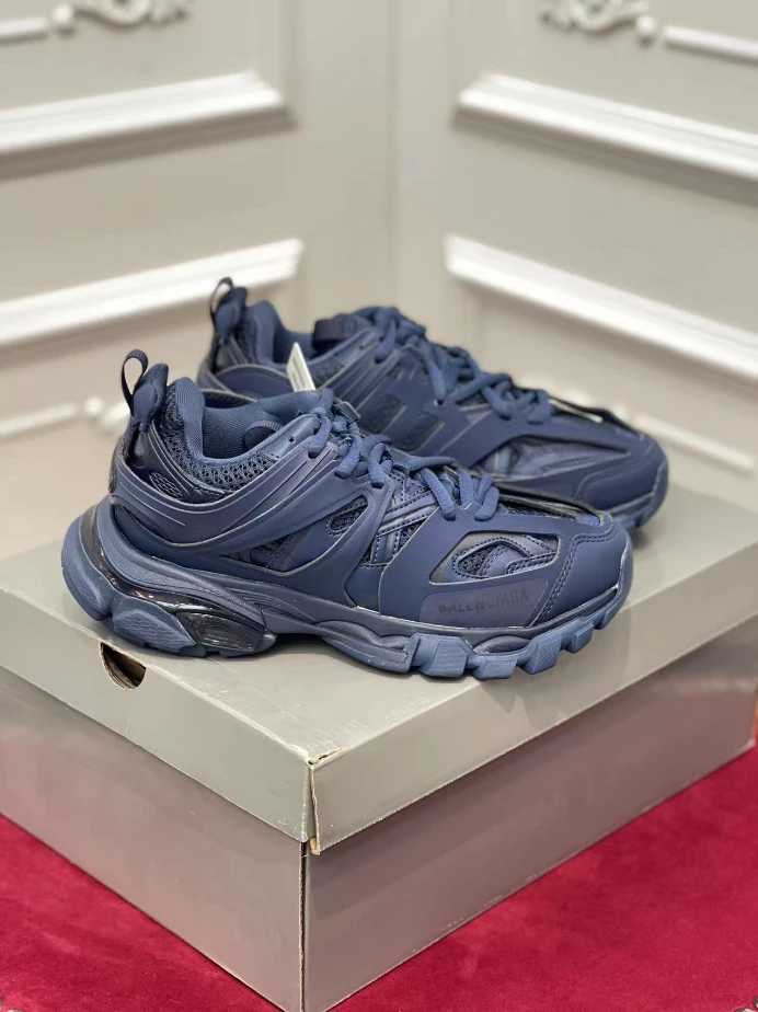 BALENCIAGA TRACK SNEAKER – BLA133