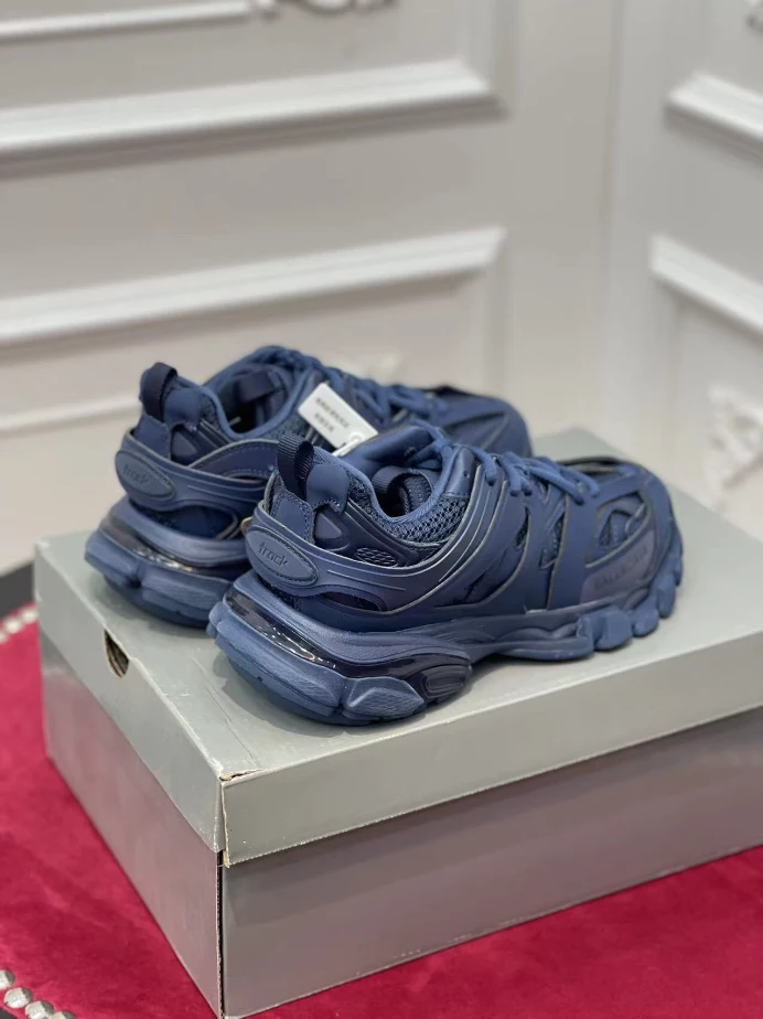 BALENCIAGA TRACK SNEAKER – BLA133