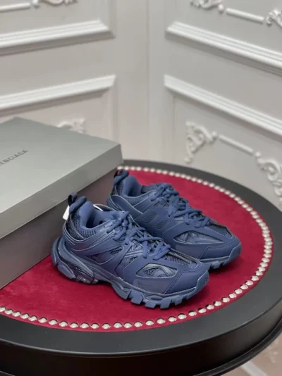 BALENCIAGA-TRACK-SNEAKER-BLA133-5-1.webp