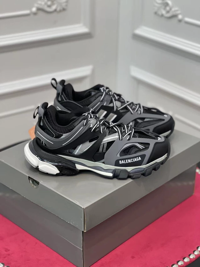 BALENCIAGA TRACK SNEAKER – BLA134