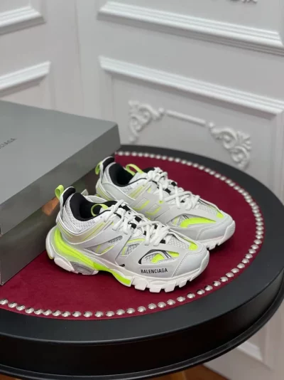 BALENCIAGA-TRACK-SNEAKER-BLA135-3-1.webp
