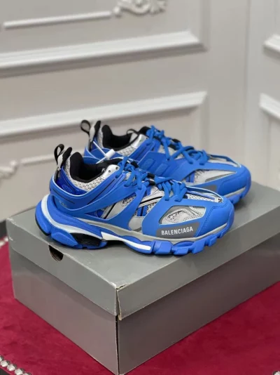 BALENCIAGA TRACK SNEAKER – BLA136