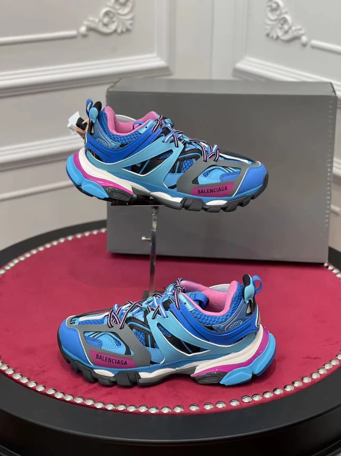 BALENCIAGA TRACK SNEAKER – BLA137