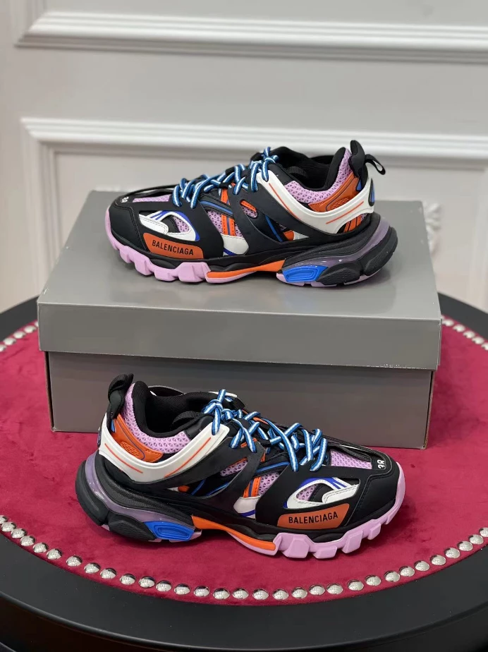 BALENCIAGA TRACK SNEAKER – BLA140