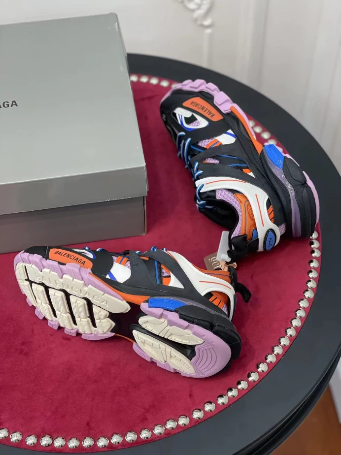 BALENCIAGA TRACK SNEAKER – BLA140