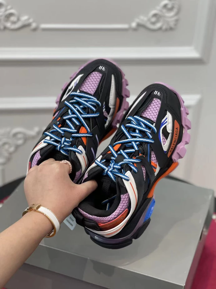 BALENCIAGA TRACK SNEAKER – BLA140