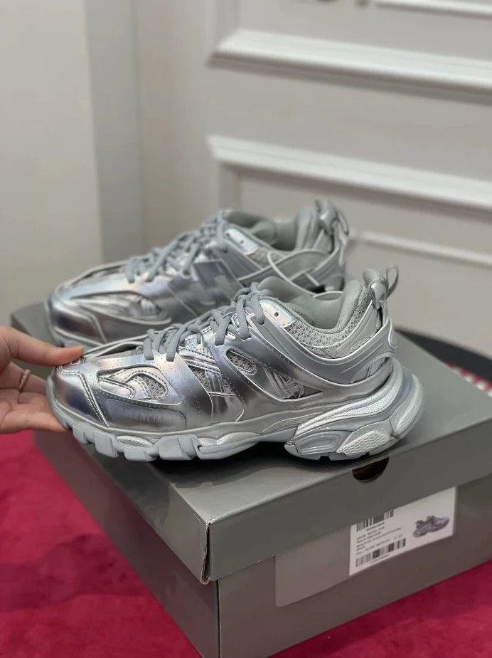 BALENCIAGA TRACK SNEAKER – BLA141