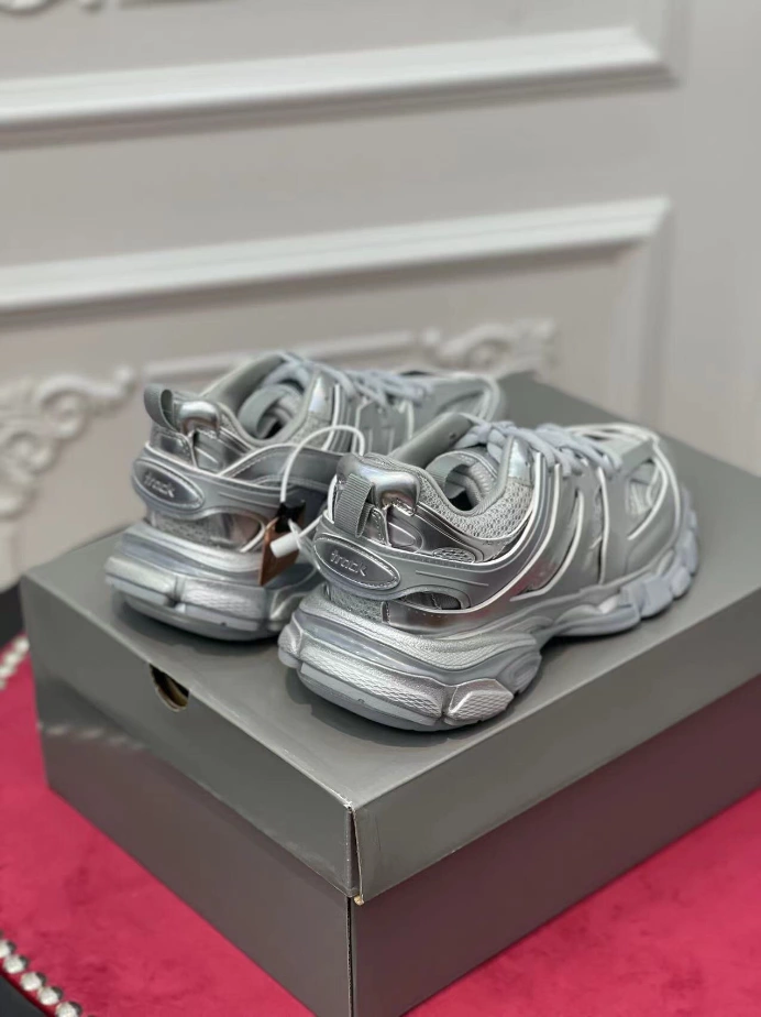 BALENCIAGA TRACK SNEAKER – BLA141