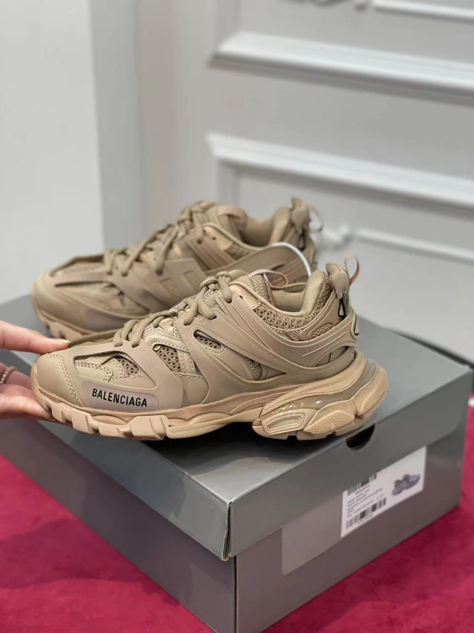 BALENCIAGA TRACK SNEAKER – BLA147
