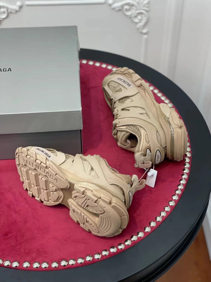 BALENCIAGA TRACK SNEAKER – BLA147