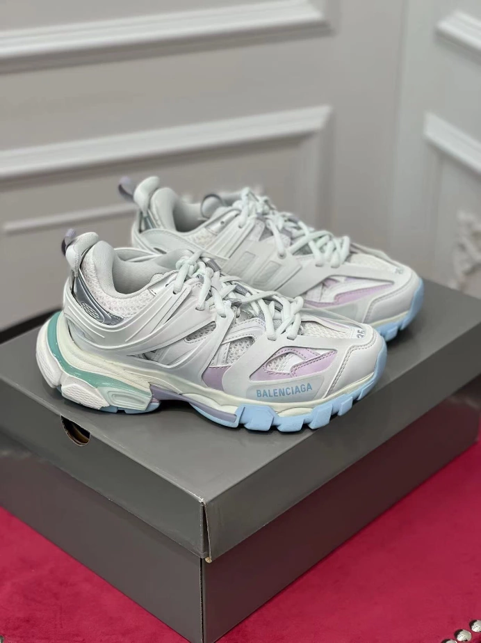 BALENCIAGA TRACK SNEAKER – BLA149
