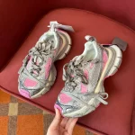 BALENCIAGA WOMEN’S 3XL SNEAKER – BLA102
