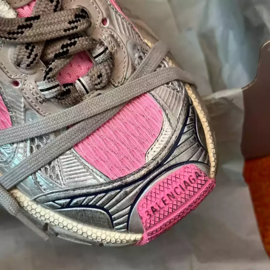 BALENCIAGA WOMEN’S 3XL SNEAKER – BLA102